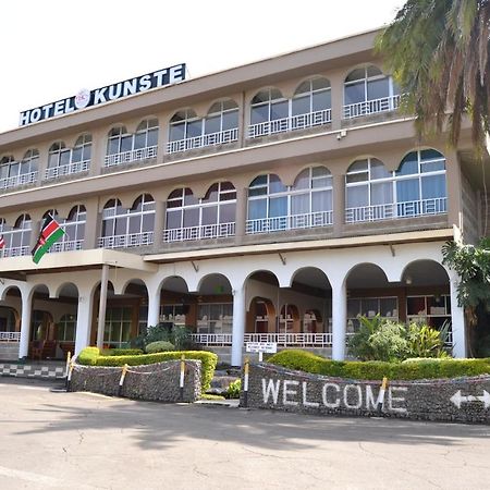 Kunste Hotel Накуру Екстериор снимка